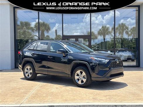 Used 2024 Toyota RAV4 XLE FWD image 1