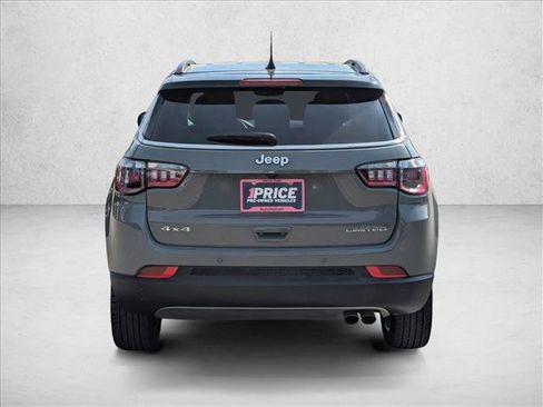 Used 2022 Jeep Compass Limited AWD/4WD image 7