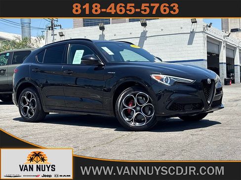 Used 2023 Alfa Romeo Stelvio Veloce AWD/4WD image 1