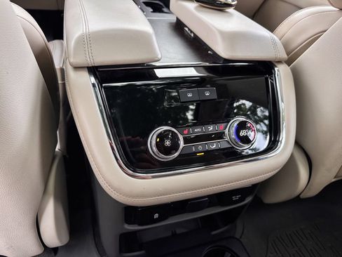 Used 2019 Lincoln Navigator L Reserve AWD/4WD image 21