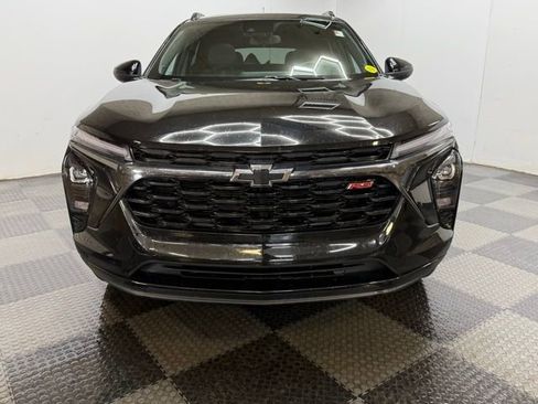 Certified 2025 Chevrolet Trax RS w/ Sunroof Package image 4