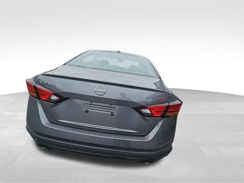 Used 2024 Nissan Altima 2.5 SR image 8