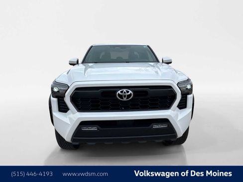 Used 2024 Toyota Tacoma TRD Off-Road image 7