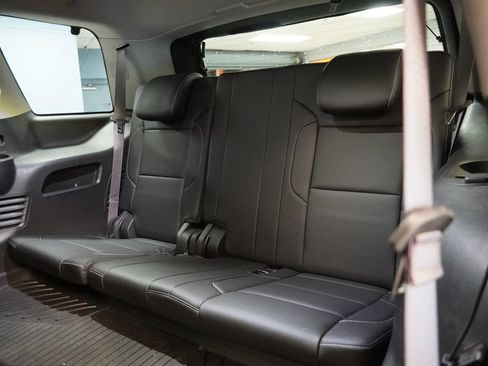 Used 2017 Chevrolet Tahoe LT w/ Luxury Package AWD/4WD image 32