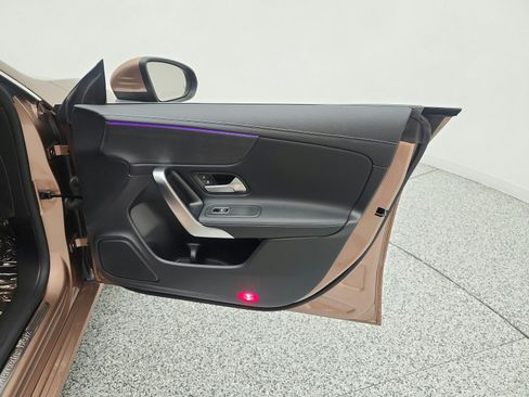 Used 2022 Mercedes-Benz CLA 250 image 21
