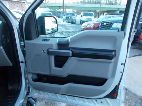 Used 2018 Ford F150 XLT w/ Equipment Group 302A Luxury image 14