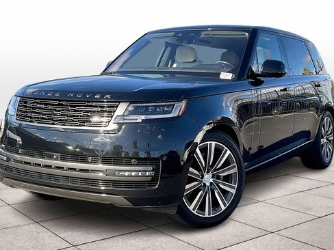 Used 2023 Land Rover Range Rover Long Wheelbase SE image 1