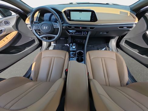 Used 2023 Hyundai Sonata Limited w/ Cargo Package FWD image 9