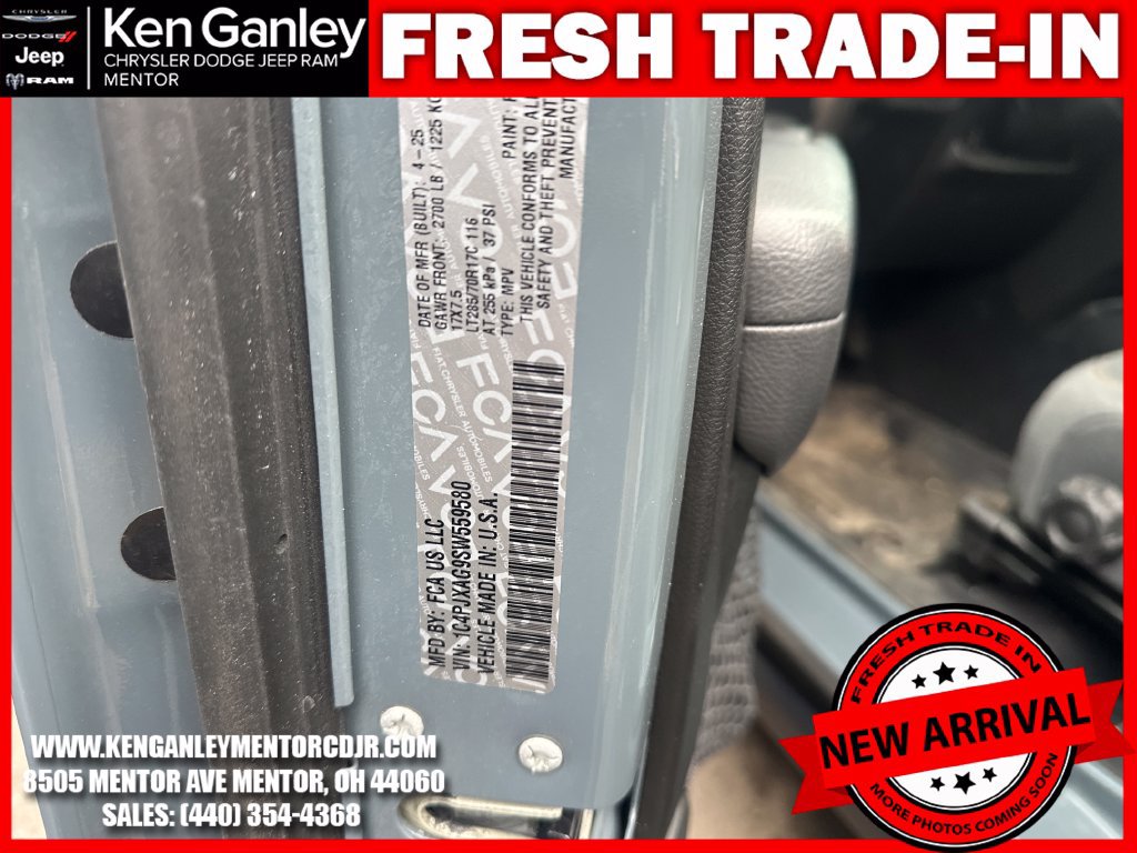 Used 2025 Jeep Wrangler Sport AWD/4WD image 12