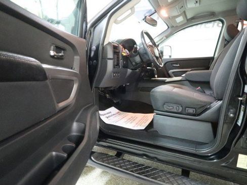 Used 2015 Nissan Titan SV w/ SV Value Truck Package AWD/4WD image 9