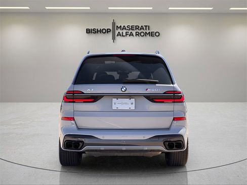 Used 2023 BMW X7 M60i w/ Executive Package image 7