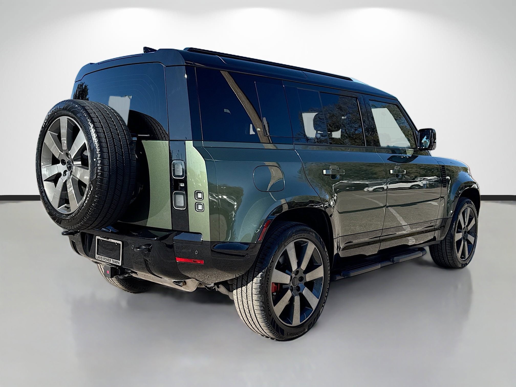 New 2026 Land Rover Defender 110 X AWD/4WD image 5