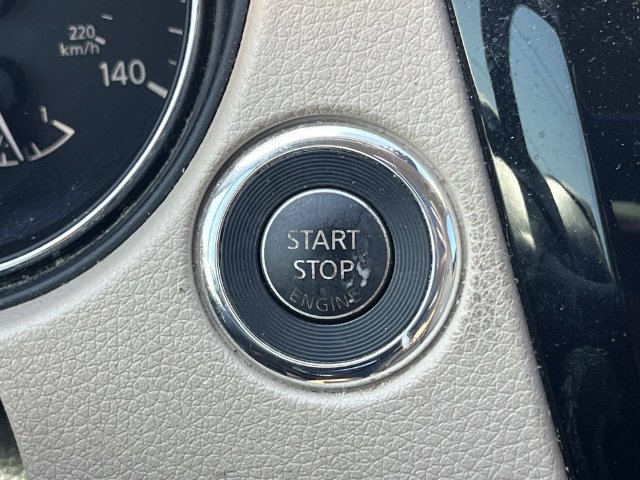 Used 2020 Nissan Rogue SV w/ Premium Package FWD image 35