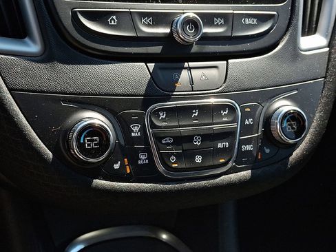 Used 2023 Chevrolet Malibu LT image 17