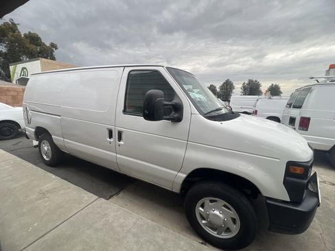 Used 2010 Ford E-150 and Econoline 150 image 4