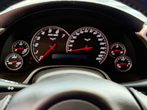 Used 2005 Chevrolet Corvette Coupe w/ Preferred Equipment Group image 17