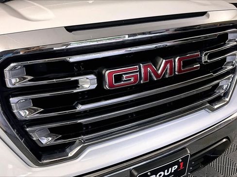 Used 2021 GMC Sierra 1500 SLT image 29