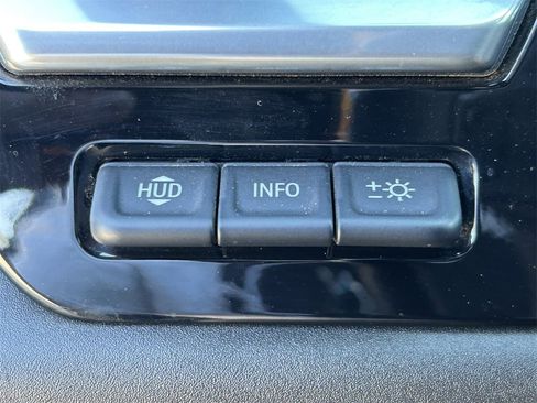 Used 2022 Chevrolet Silverado 1500 High Country w/ Technology Package image 31