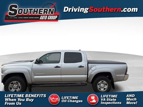 Used 2015 Toyota Tacoma PreRunner w/ SR5 Package RWD image 1