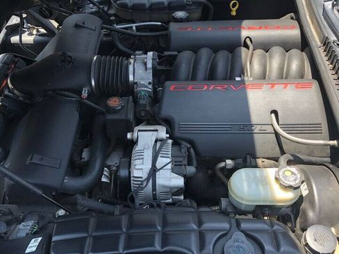 Used 1999 Chevrolet Corvette Convertible RWD image 30