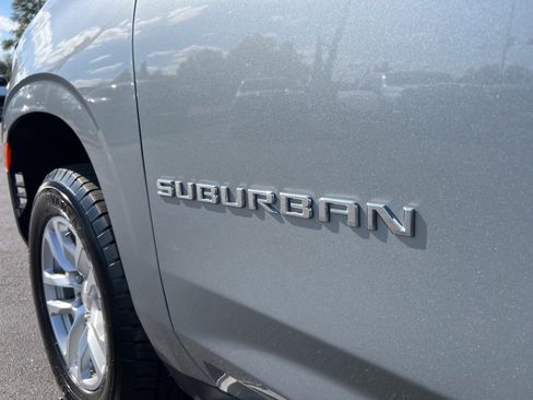 Used 2023 Chevrolet Suburban LT image 62