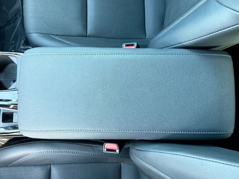 Used 2025 Toyota Camry XSE FWD image 21