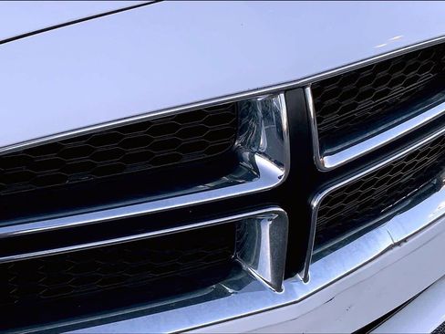 Used 2011 Dodge Charger SE image 27