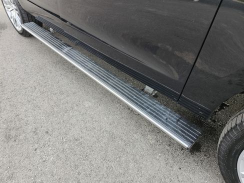 Used 2023 Ford Expedition Max Limited image 16