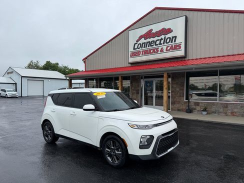 Used 2021 Kia Soul S FWD image 2
