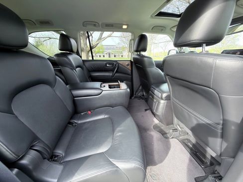 Used 2021 Nissan Armada SL w/ Captain's Chairs Package AWD/4WD image 38