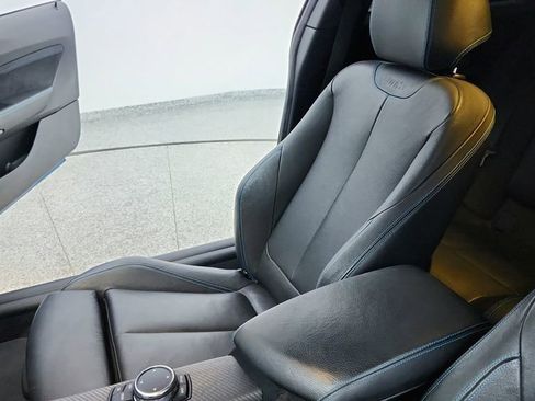 Used 2016 BMW M2 image 20