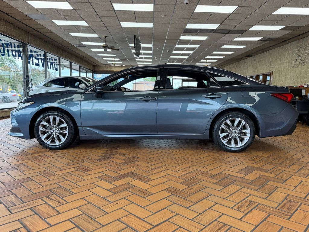 Used 2021 Toyota Avalon XLE FWD image 5