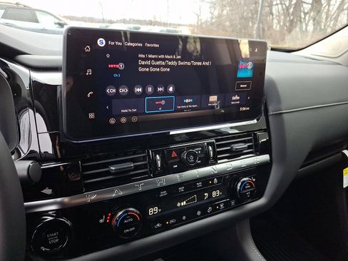 New 2026 Nissan Pathfinder SL image 8