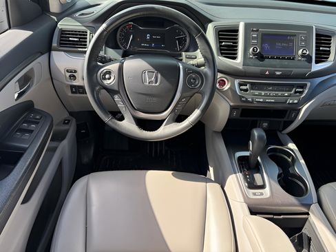 Certified 2018 Honda Ridgeline RTL image 11