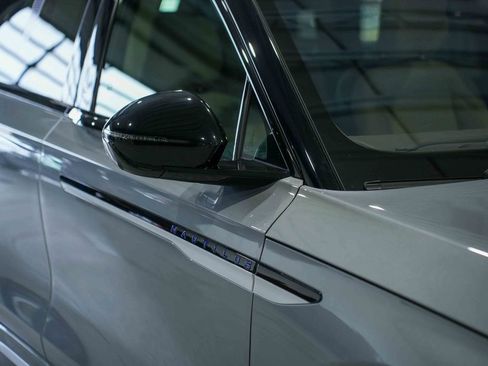 Used 2024 Lincoln Nautilus Reserve w/ Equipment Group 202A image 10