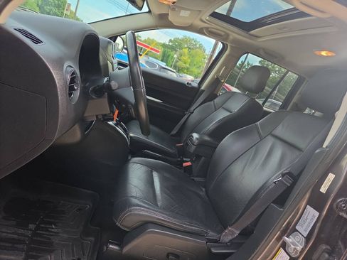 Used 2017 Jeep Compass High Altitude AWD/4WD image 13