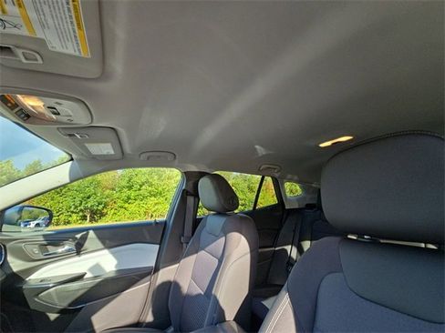 New 2025 Chevrolet Trax LT w/ Driver Confidence Package image 19