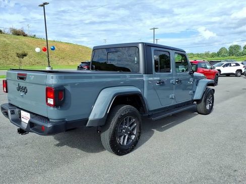 Used 2026 Jeep Gladiator Sport AWD/4WD image 6
