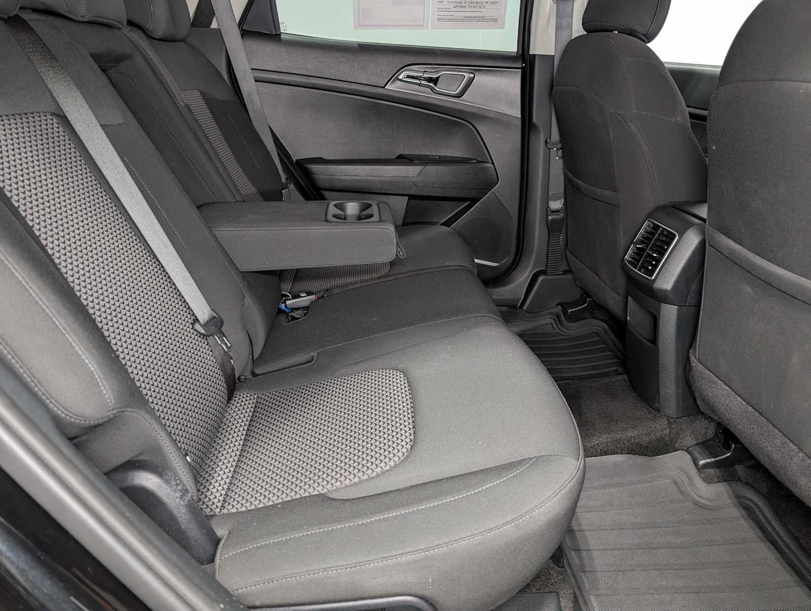 Certified 2025 Kia Sportage LX AWD/4WD image 37