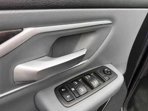 Used 2021 RAM 1500 Big Horn w/ Level 1 Safety Group AWD/4WD image 16