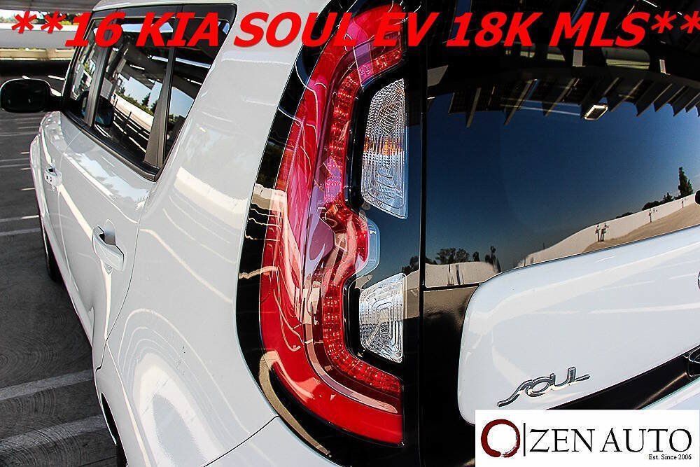 Used 2016 Kia Soul EV FWD image 41