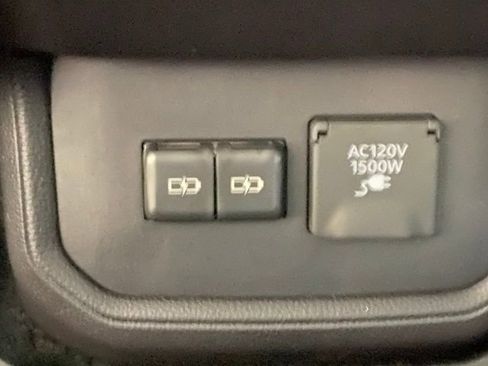 New 2026 Toyota Highlander Platinum image 30