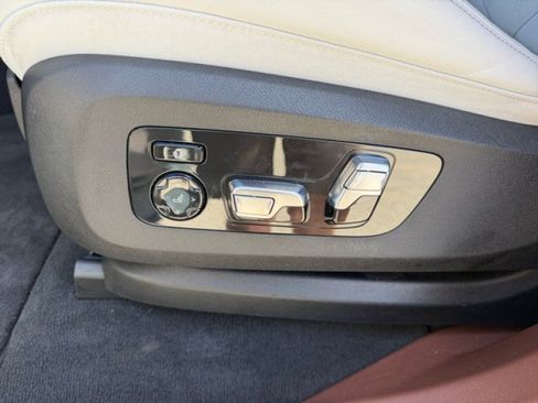 Used 2023 BMW XM AWD/4WD image 11