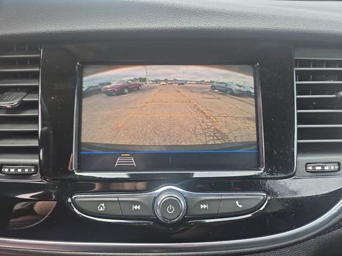 Used 2022 Buick Encore Preferred FWD image 21