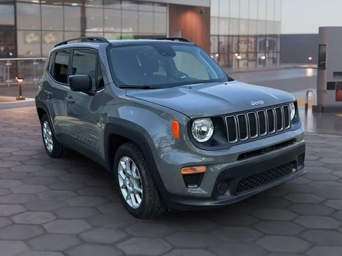 Used 2022 Jeep Renegade Sport w/ Sport Appearance Group FWD image 22