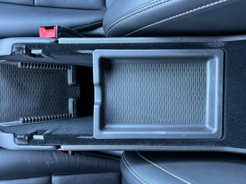 Certified 2024 Cadillac XT4 Premium Luxury image 33