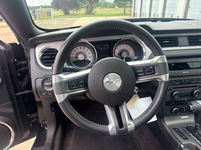 Used 2012 Ford Mustang GT Premium w/ HID Headlamps & Security Pkg RWD image 12
