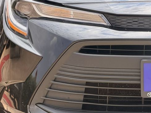 Used 2024 Toyota Corolla LE FWD image 4