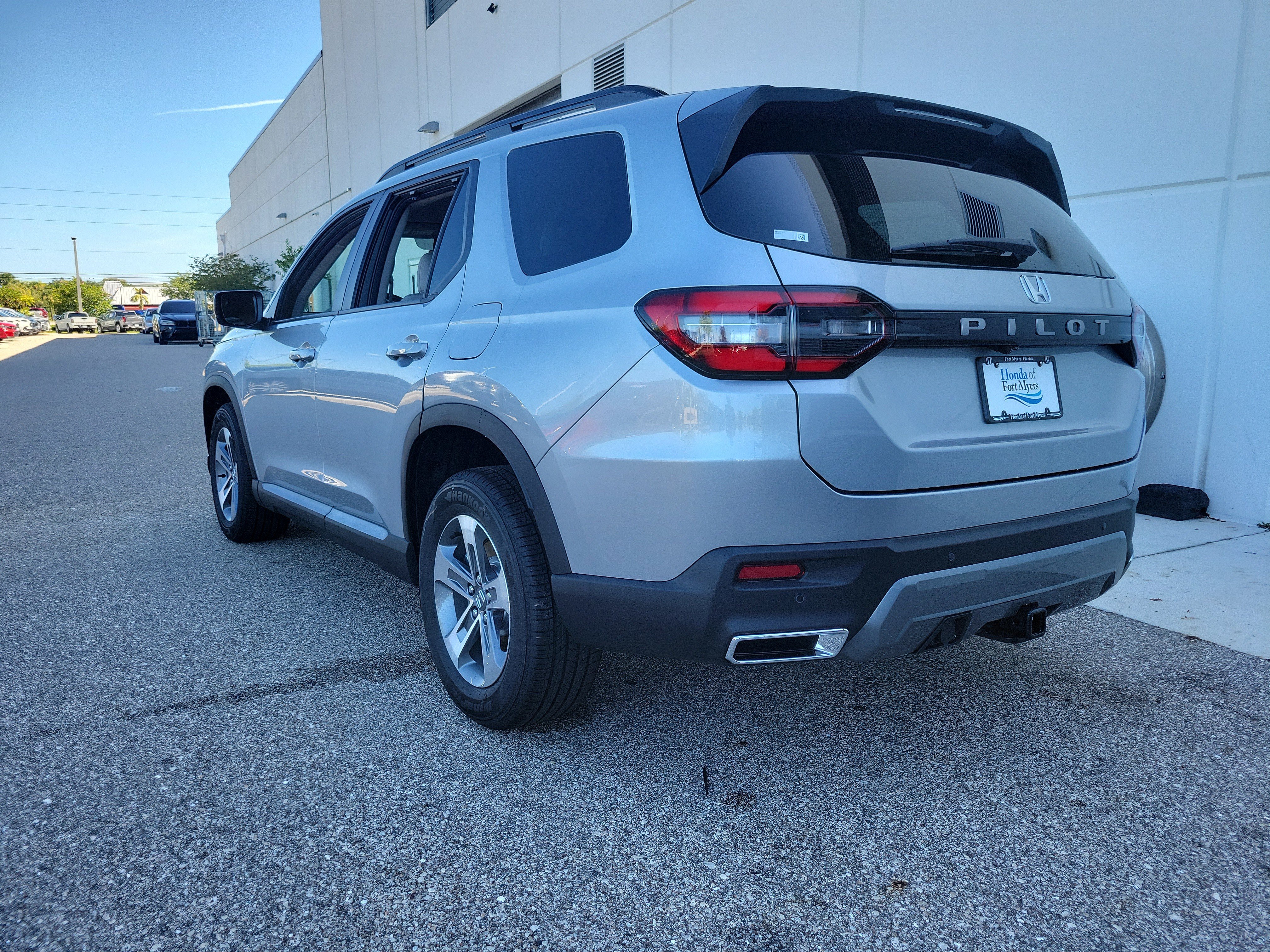 New 2026 Honda Pilot EX-L image 4