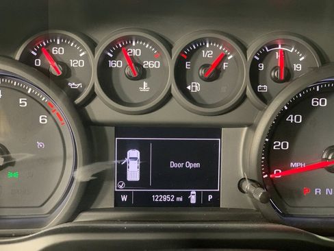 Used 2022 Chevrolet Silverado 1500 Custom image 24